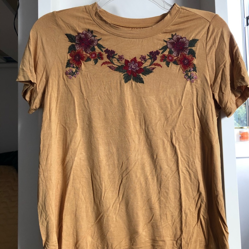 Embroidered t shirt